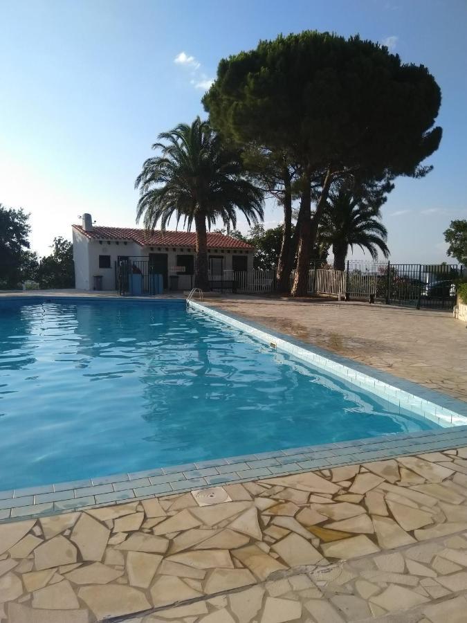 O Petit Bonheur Villa Laroque-des-Albères Екстериор снимка